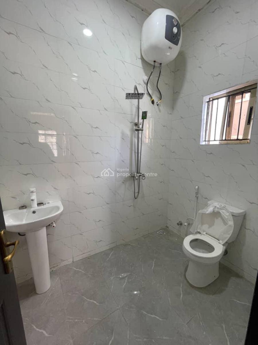 Spacious 2-bedroom Flat, Ologolo, Lekki, Lagos, Flat / Apartment for Rent