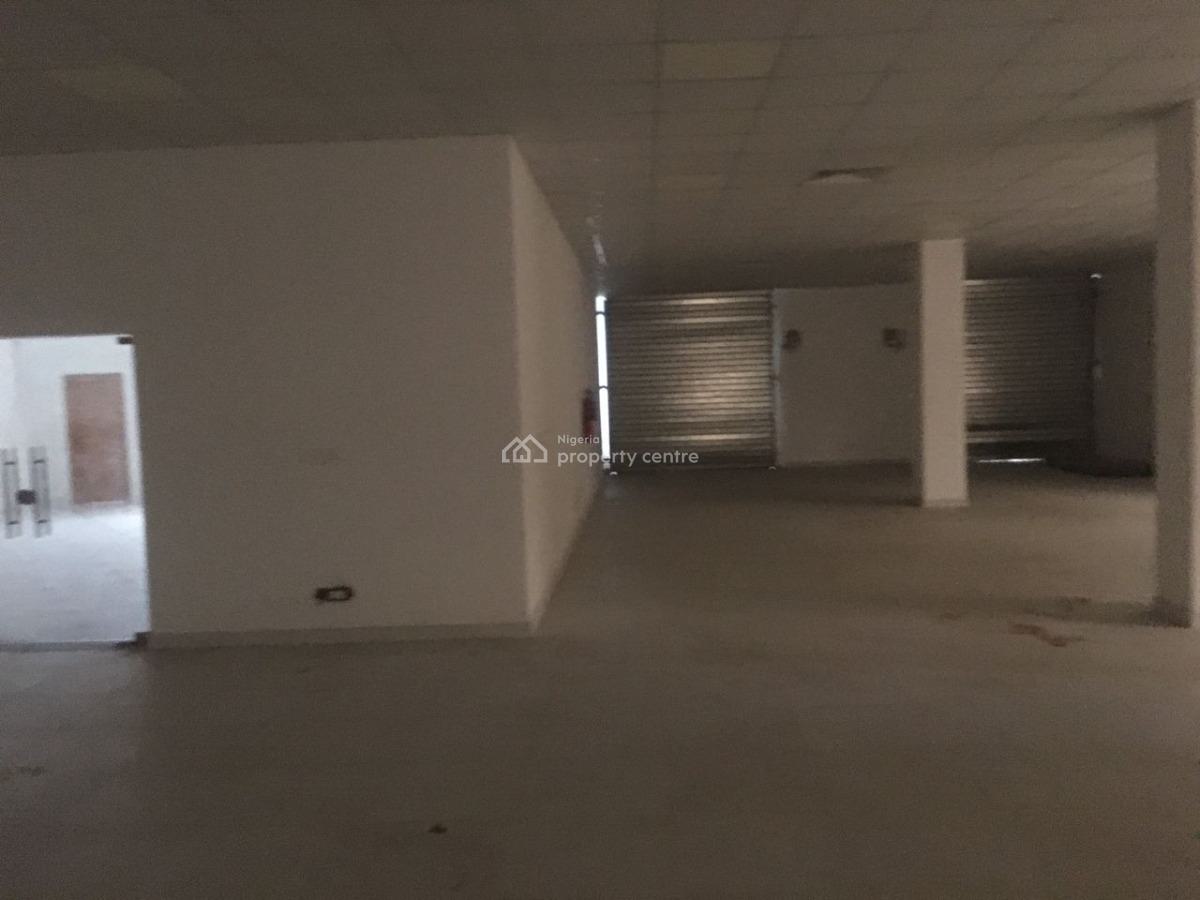 500sqm Open Plan Space with Inbuilt Toilet, Ipakodo Ogolonto Road, Ebute, Ikorodu, Lagos, Office Space for Rent