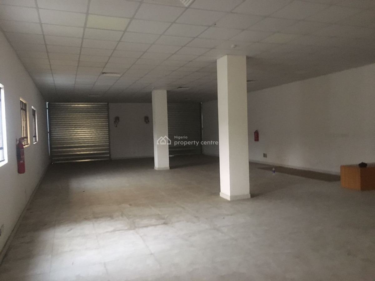 500sqm Open Plan Space with Inbuilt Toilet, Ipakodo Ogolonto Road, Ebute, Ikorodu, Lagos, Office Space for Rent