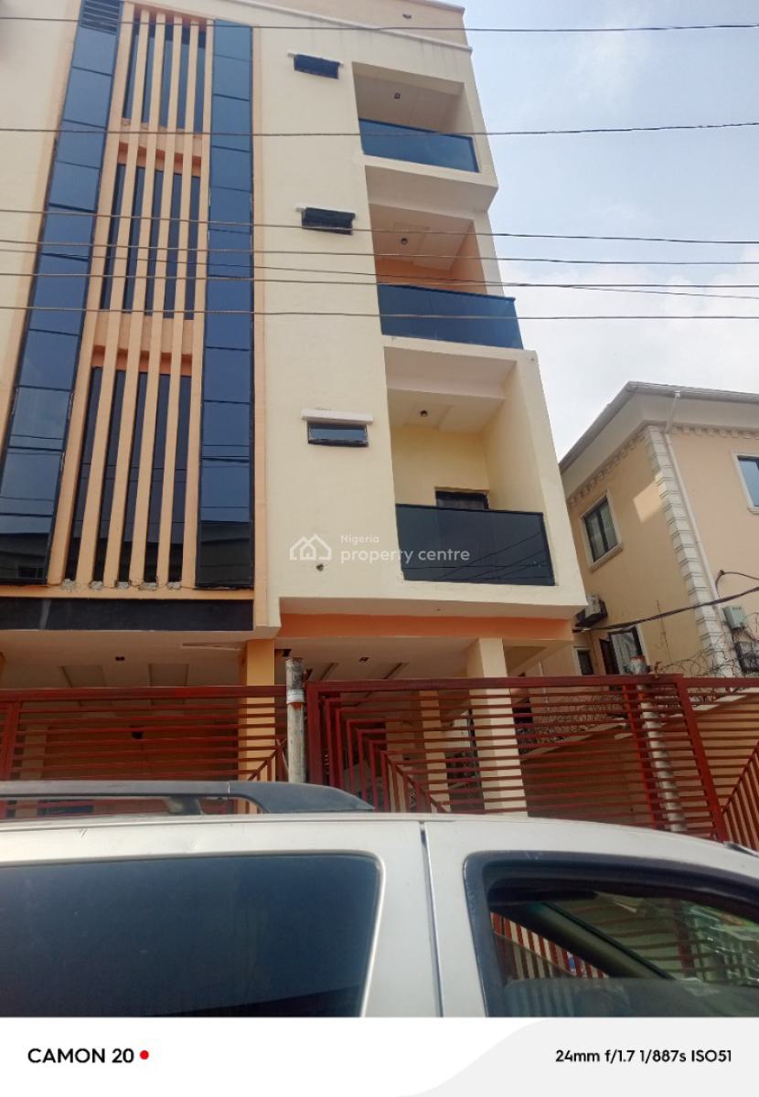 Executive, Standard 2 Bedrooms Upstairs with Pop, Screeded Walls, Kitchen, Alagomaji, Yaba, Lagos, Flat / Apartment for Rent