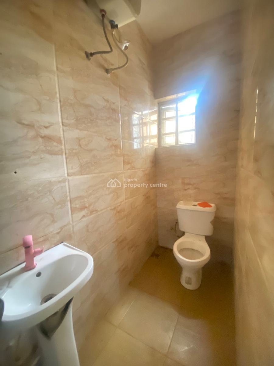 2 Bedroom Apartment, Ado Road, Ajah, Lagos, Flat / Apartment for Rent