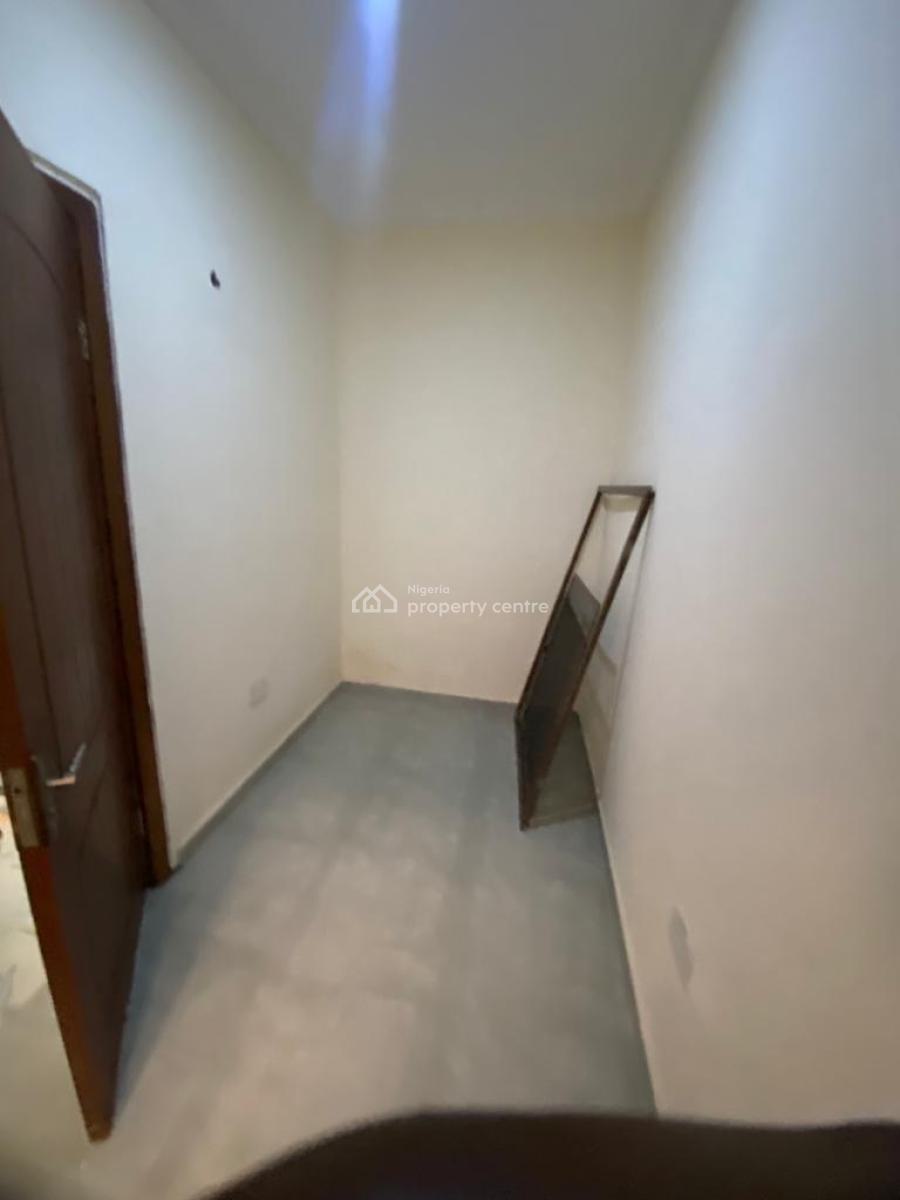Three Bedroom Apartment, Lekki Phase 1, Lekki, Lagos, Flat / Apartment for Rent