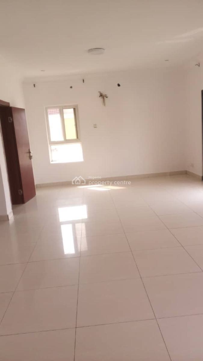 an Expatriate Taste 3 Bedroom Pent Floor, Cromwell Estate Chevron, Lekki, Lagos, Flat / Apartment for Rent