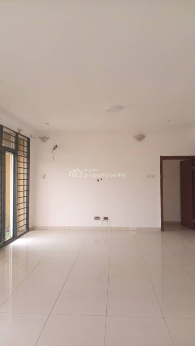 an Expatriate Taste 3 Bedroom Pent Floor, Cromwell Estate Chevron, Lekki, Lagos, Flat / Apartment for Rent