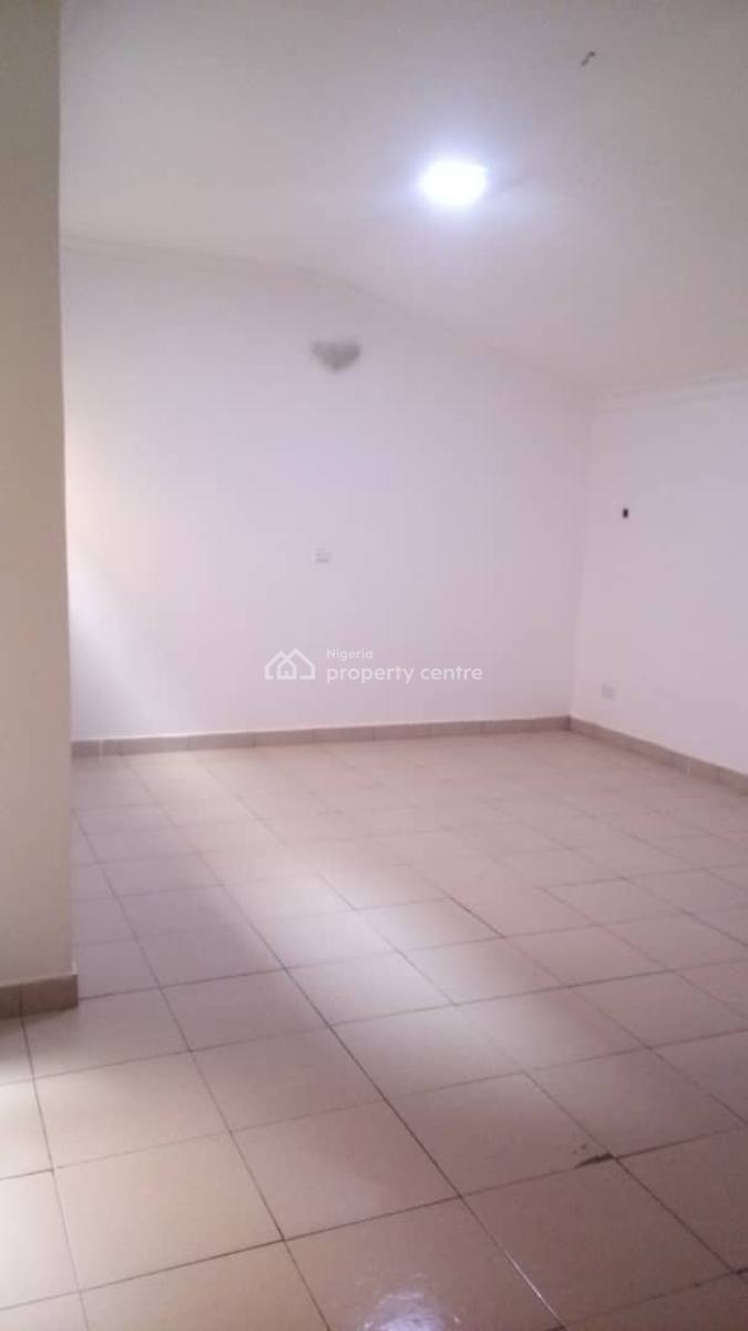 an Expatriate Taste 3 Bedroom Pent Floor, Cromwell Estate Chevron, Lekki, Lagos, Flat / Apartment for Rent