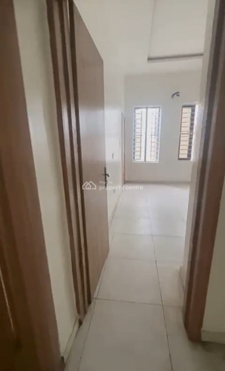 Standard Upstairs Bedroom Inside a Shared Apartment, Emcel Garden Estate Orchid Road, Lekki, Lagos, Self Contain (single Rooms) for Rent