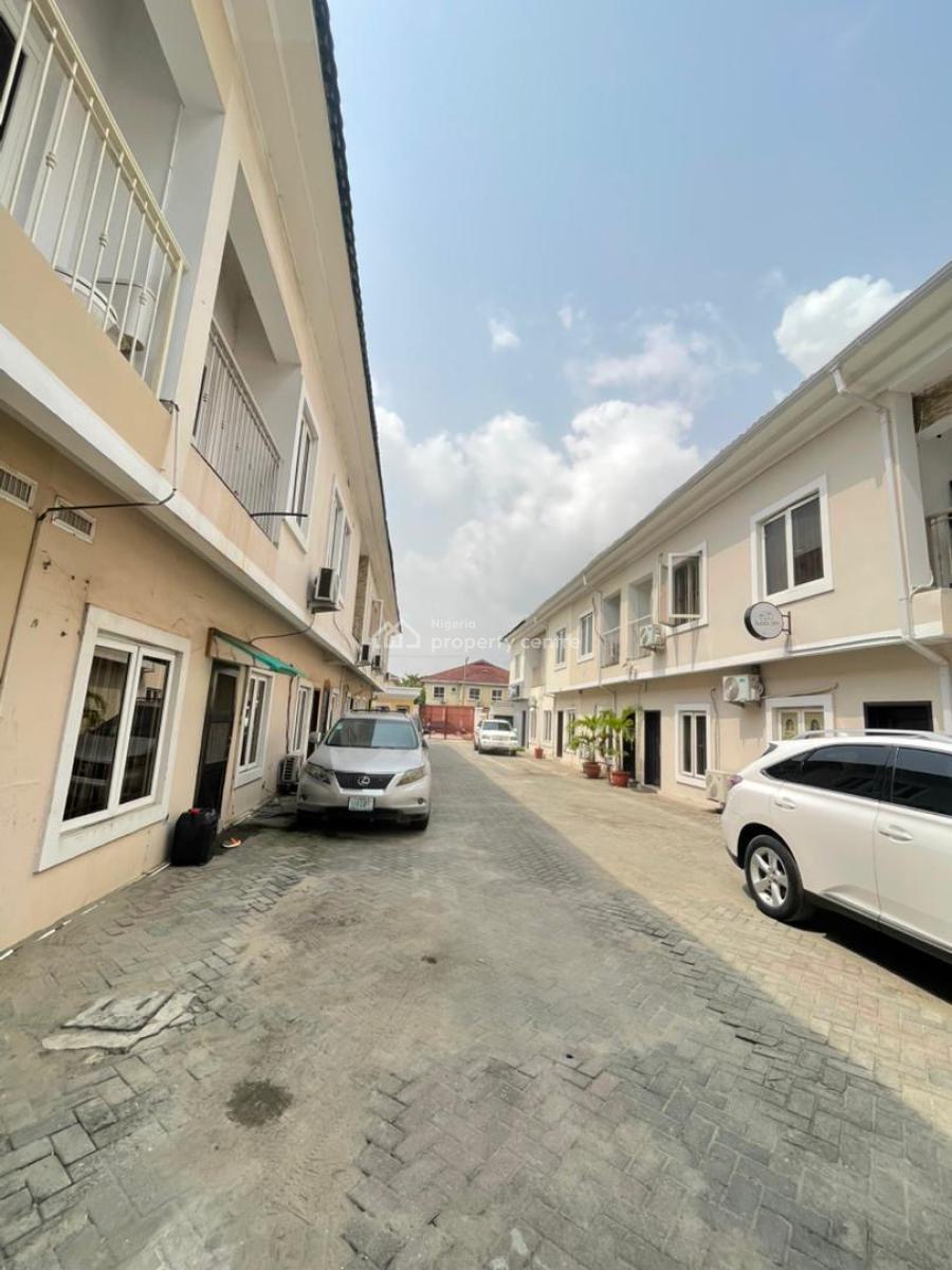 4 Bedroom Terrace Duplex, Osapa Road, Lekki, Lagos, Terraced Duplex for Rent