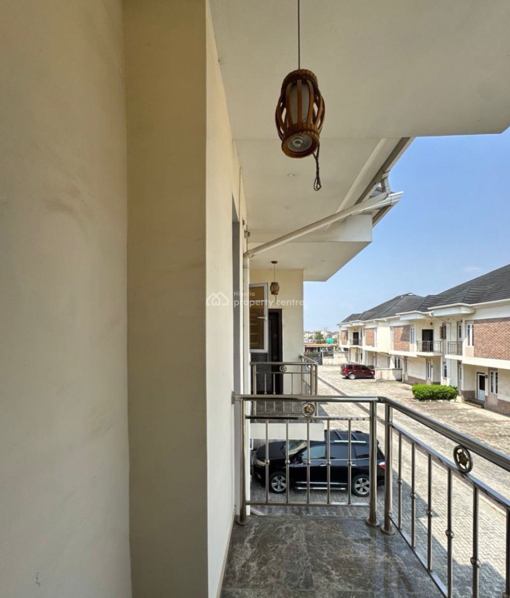 Self Serviced 4-bedroom Semi-detached Duplex with Bq, Ikota, Lekki, Lagos, Semi-detached Duplex for Rent