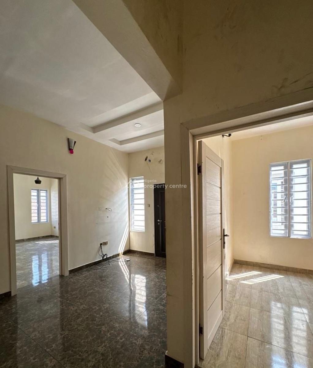 Self Serviced 4-bedroom Semi-detached Duplex with Bq, Ikota, Lekki, Lagos, Semi-detached Duplex for Rent