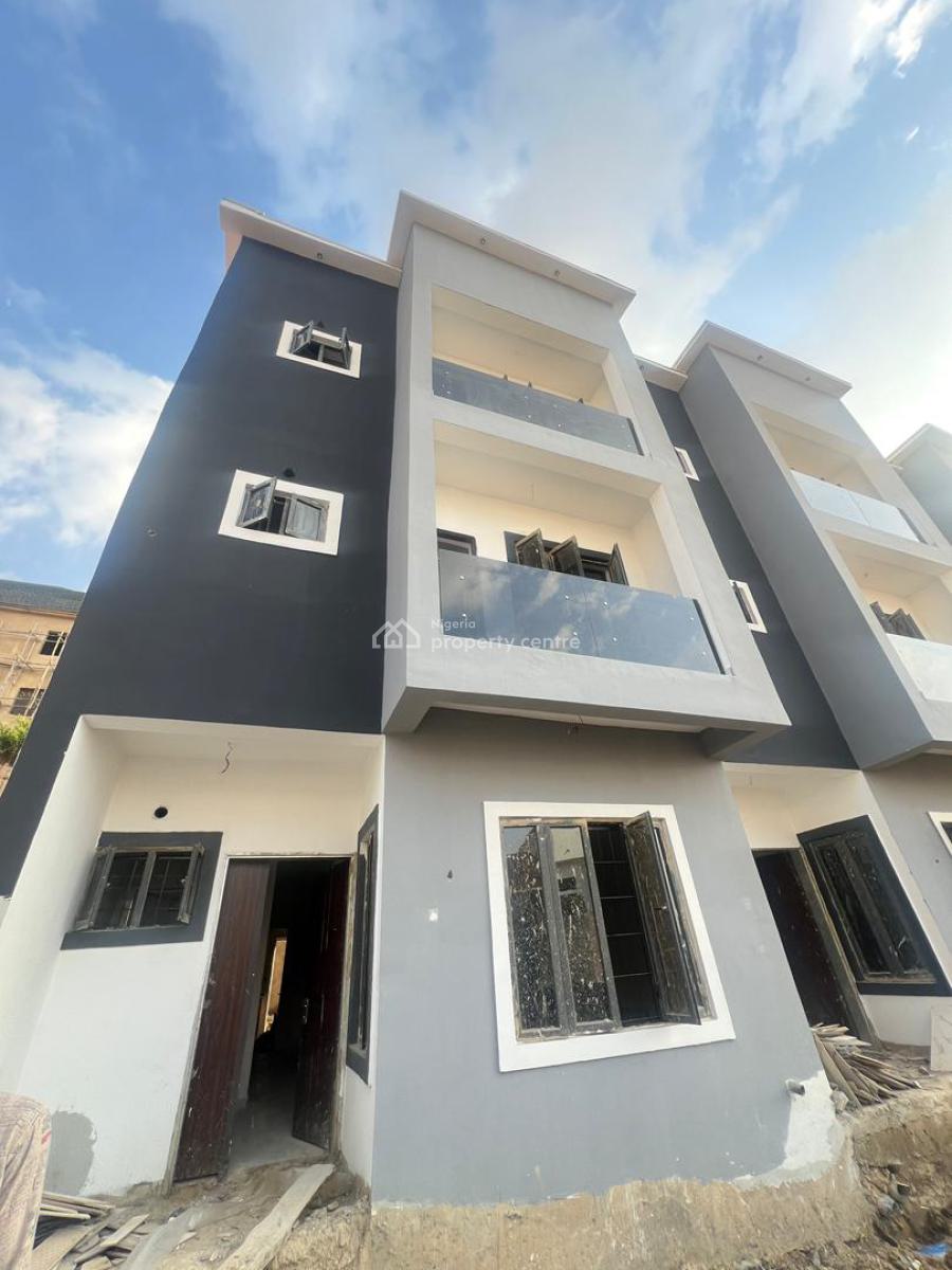 Standard 4-bedroom Terrace Duplex with 2 Living Rooms, Guzape District, Abuja, Terraced Duplex for Sale