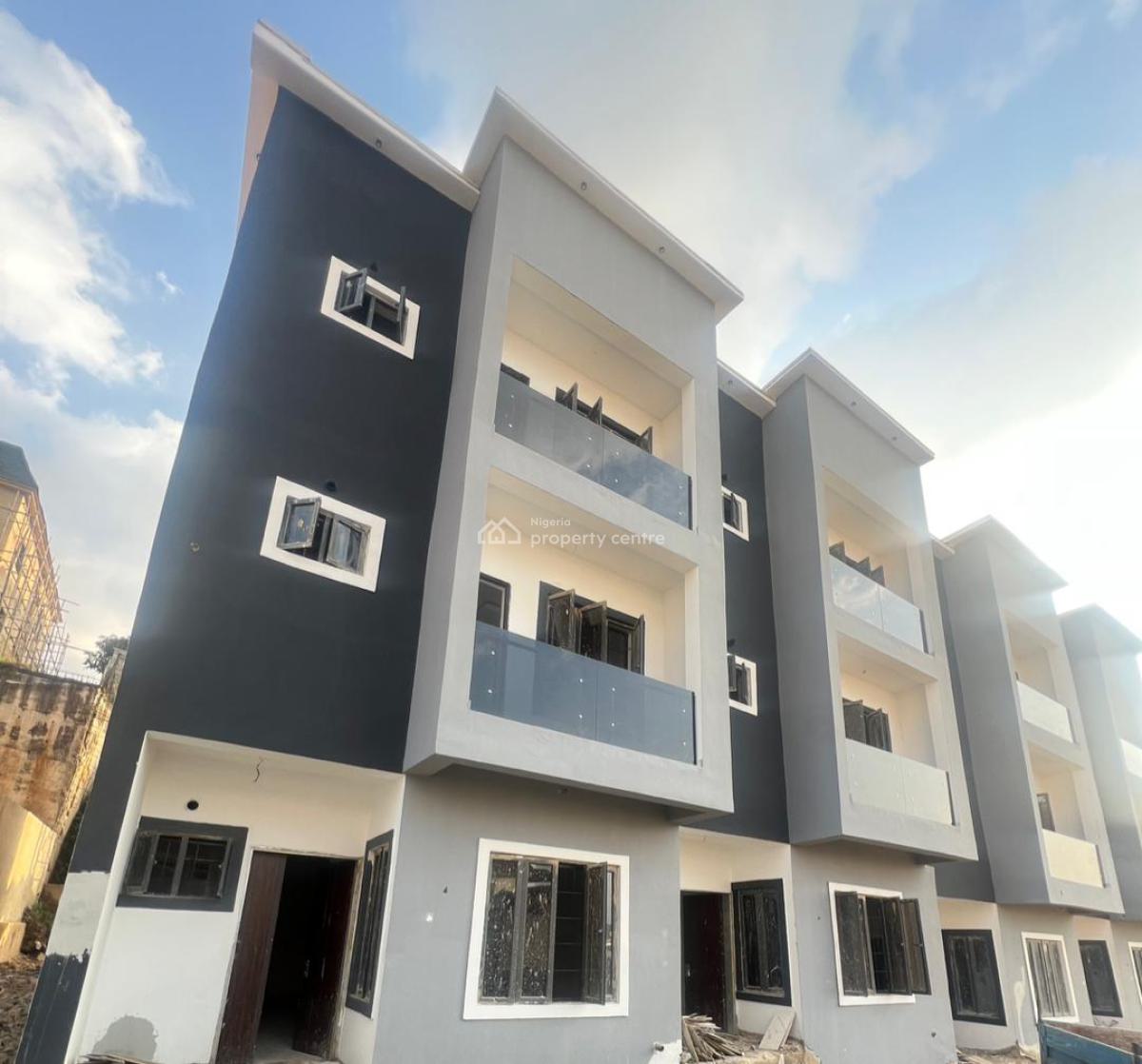 Standard 4-bedroom Terrace Duplex with 2 Living Rooms, Guzape District, Abuja, Terraced Duplex for Sale
