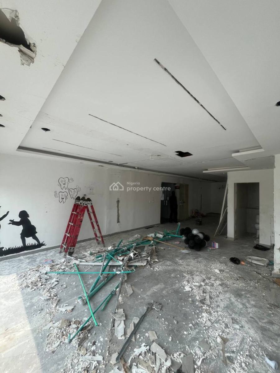 Commercial Space, Lekki Phase 1, Lekki, Lagos, Shop for Rent