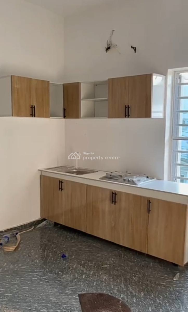 Spacious Masters Bedroom  with Balcony { Video}, Van Daniels Estate Orchid Road, Lekki, Lagos, Self Contain (single Rooms) for Rent