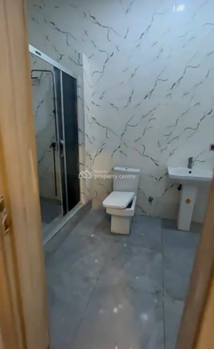 Spacious Masters Bedroom  with Balcony { Video}, Van Daniels Estate Orchid Road, Lekki, Lagos, Self Contain (single Rooms) for Rent