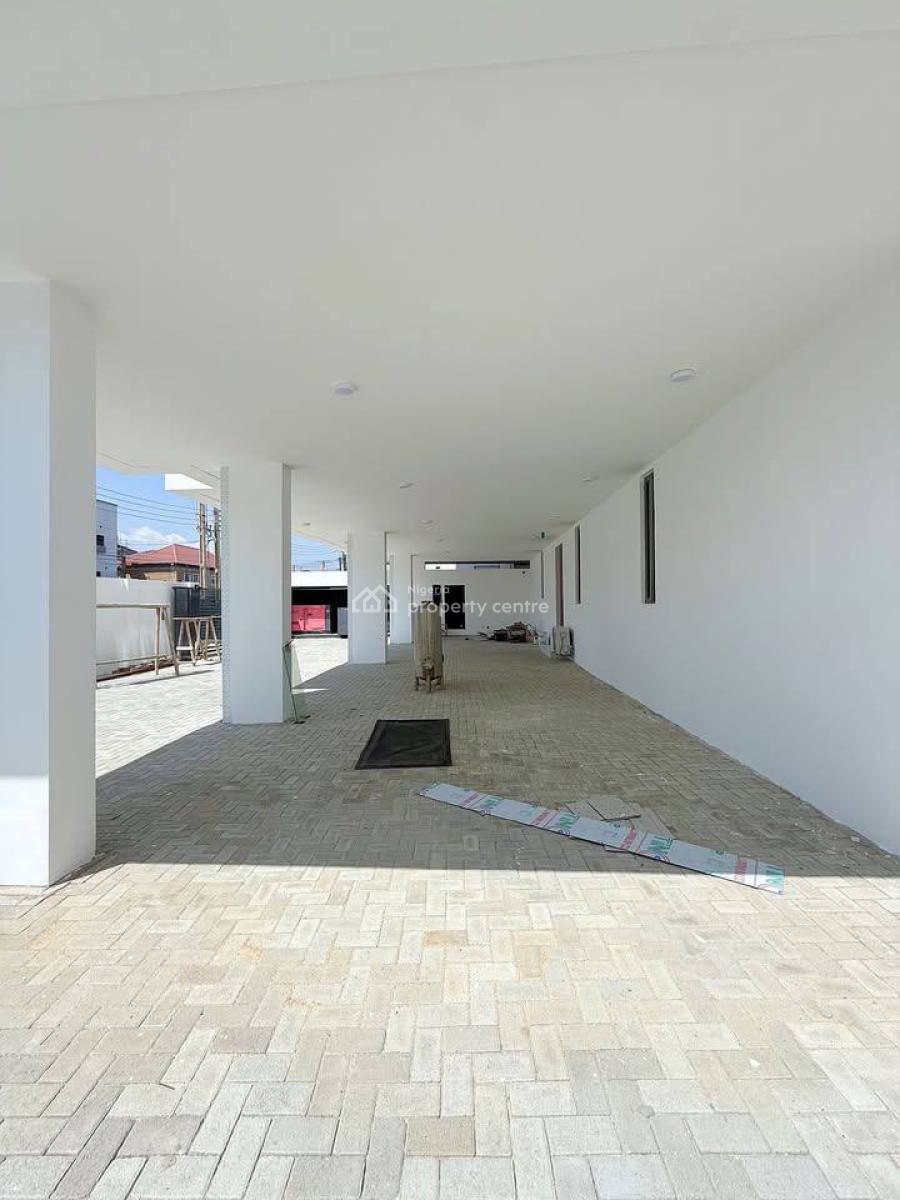 2 Bedroom Apartment, Good Deal in Oniru, Oniru, Victoria Island (vi), Lagos, Block of Flats for Sale