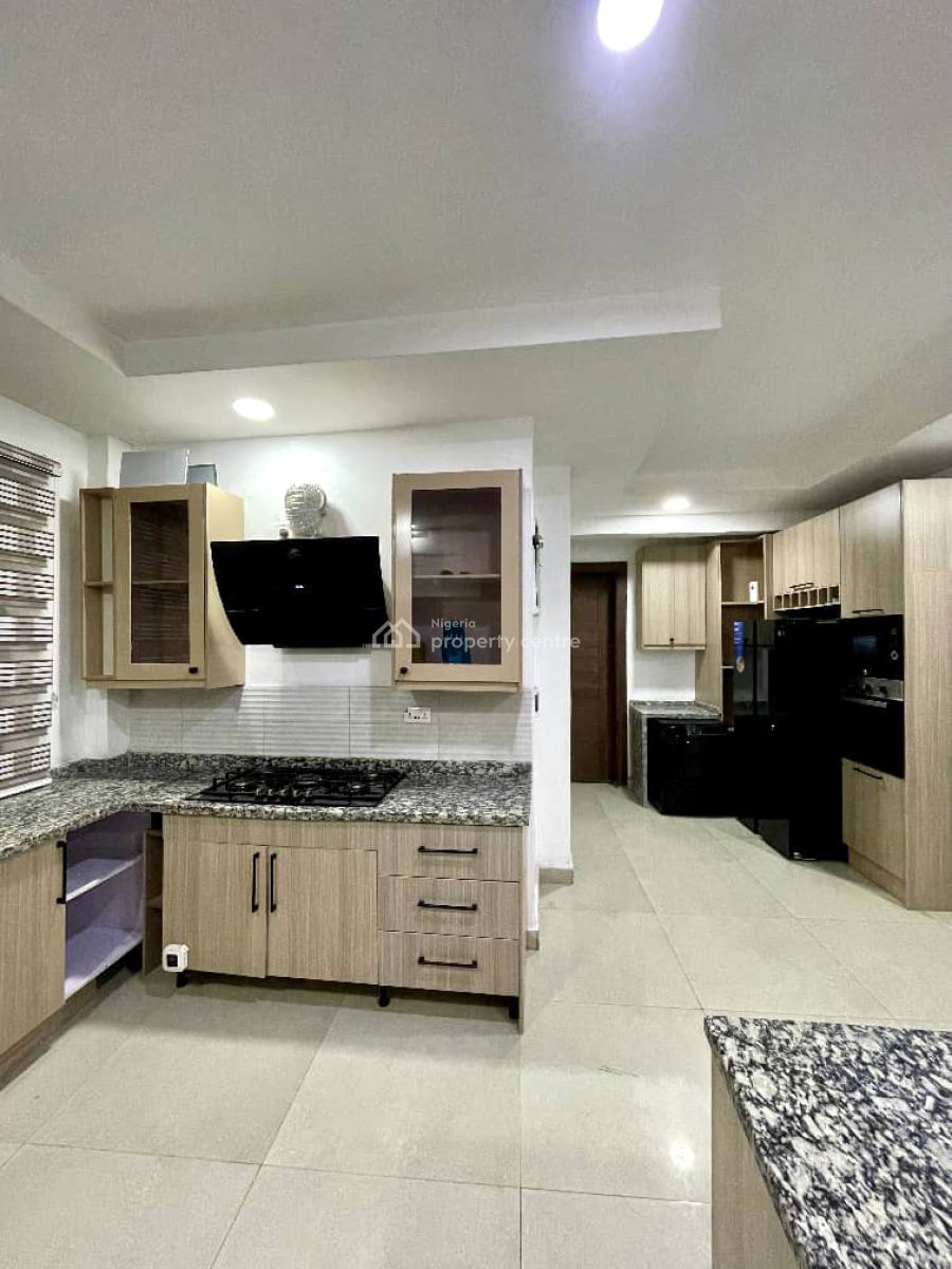 Spacious 3 Bedroom with Pool & Balcony, Off Oba Akinjobi, Ikeja Gra, Ikeja, Lagos, Flat / Apartment Short Let