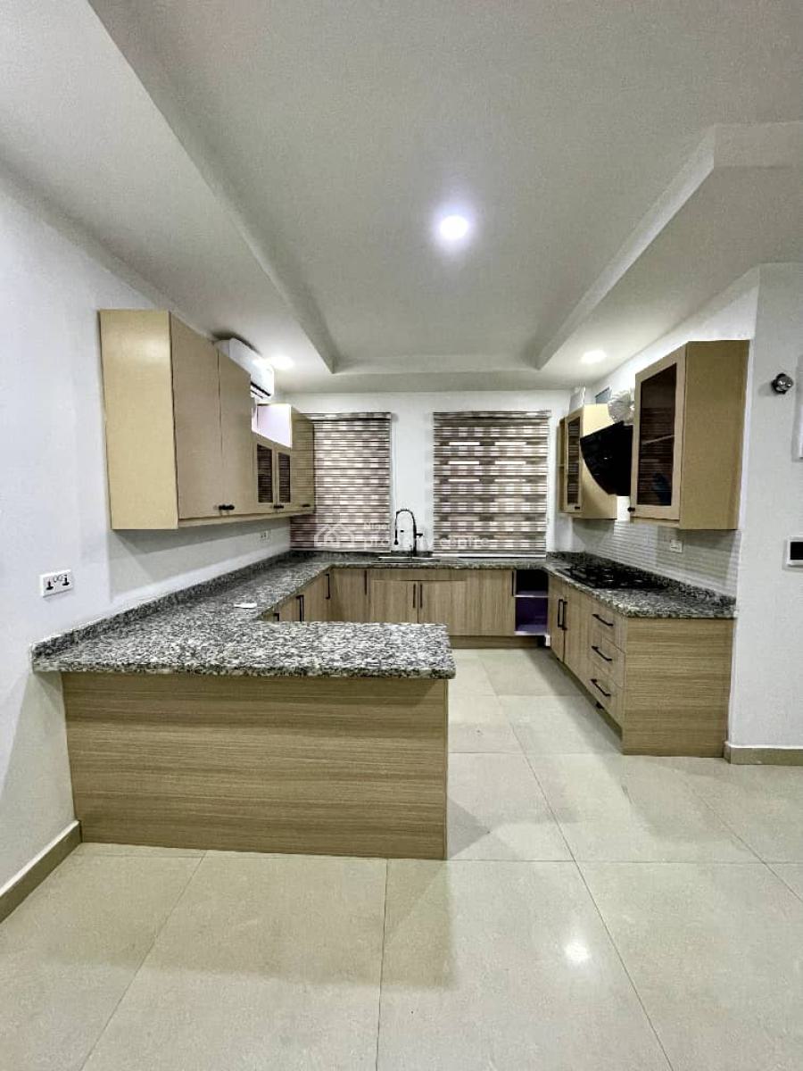 Spacious 3 Bedroom with Pool & Balcony, Off Oba Akinjobi, Ikeja Gra, Ikeja, Lagos, Flat / Apartment Short Let