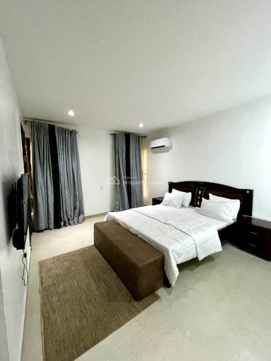 Spacious 3 Bedroom with Pool & Balcony, Off Oba Akinjobi, Ikeja Gra, Ikeja, Lagos, Flat / Apartment Short Let