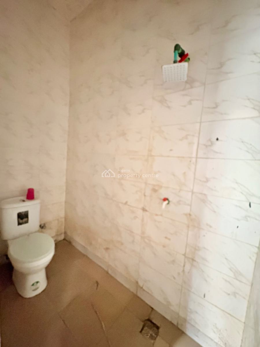 Large Bq in an Elite Code-access Estate with Pool & Gym, Before The Orchid Enyo, Orchid Road By Lekki 2nd Toll Gate, Lekki, Lagos, Flat / Apartment for Rent