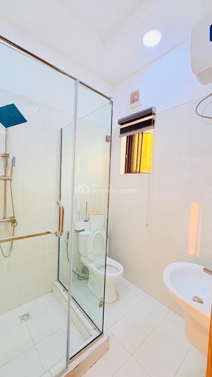 Spacious 2 Bedroom Apartment with Ps5 and Gym, Lekki Phase 1, Lekki, Lagos, Flat / Apartment for Rent