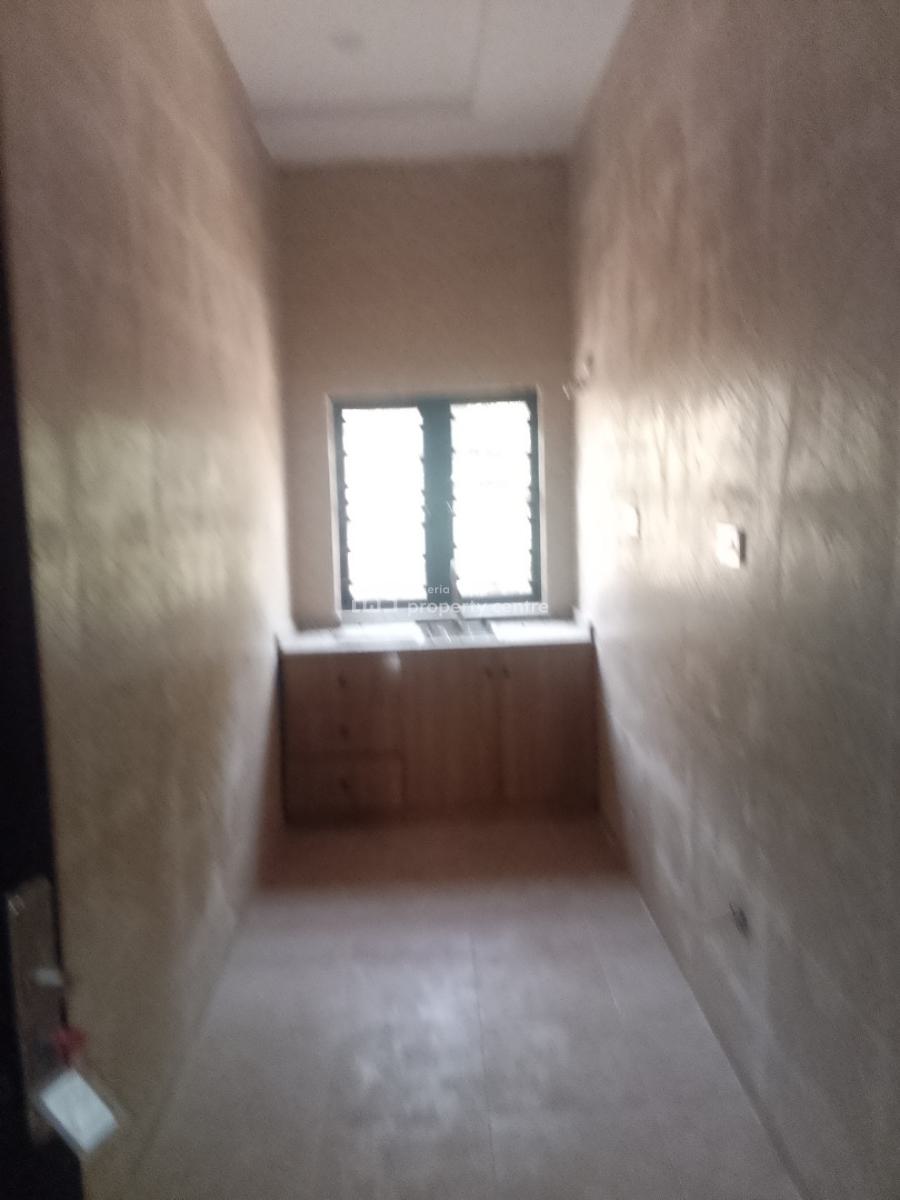 Renovated Three Bedrooms Flat, 1st Avenue, Gwarinpa, Abuja, Flat / Apartment for Rent