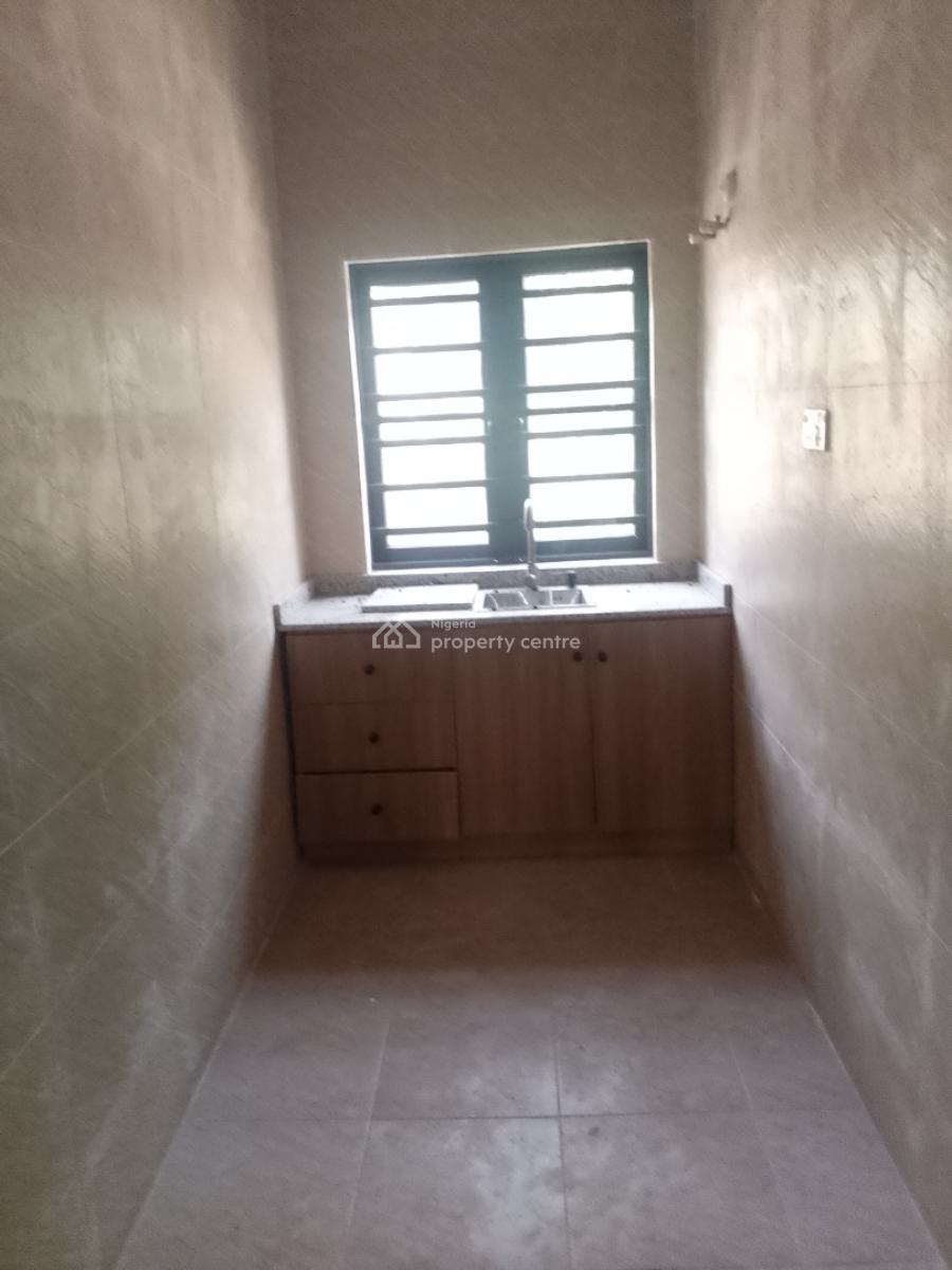 Renovated Three Bedrooms Flat, 1st Avenue, Gwarinpa, Abuja, Flat / Apartment for Rent