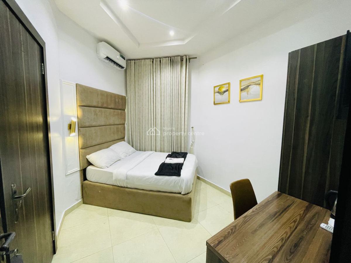 Unique Single Room with a Swimming Pool, Nike Art Gallery, Ikate, Lekki, Lagos, Self Contain (single Rooms) for Rent