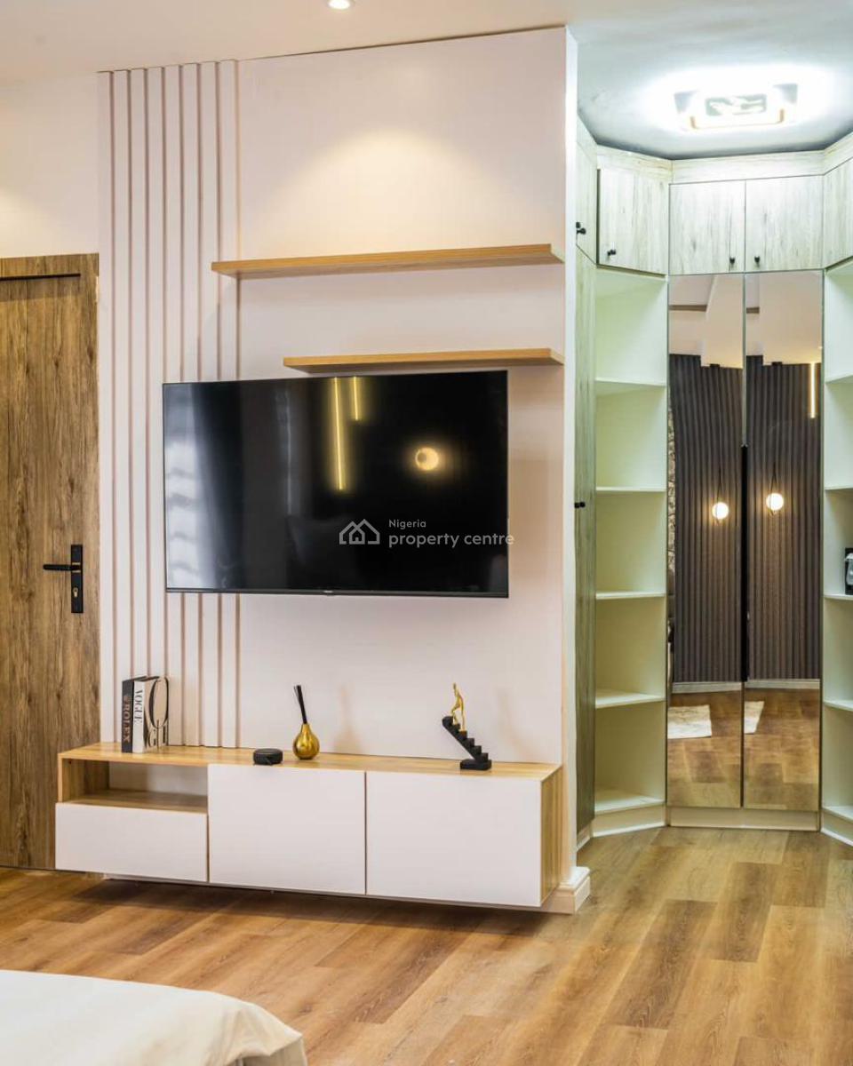 Luxury Three Bedroom Apartment, Royal Phine 3 Estate Gate, Lekki, Lagos, Terraced Duplex Short Let