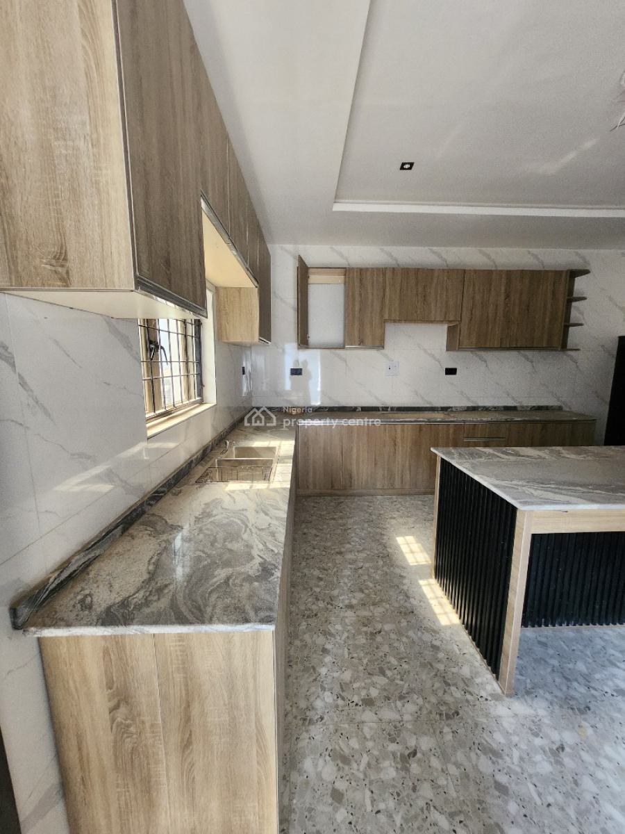 4 Bedroom Duplex in a Tarred Estate in Lugbe, Lugbe District, Abuja, Detached Duplex for Rent