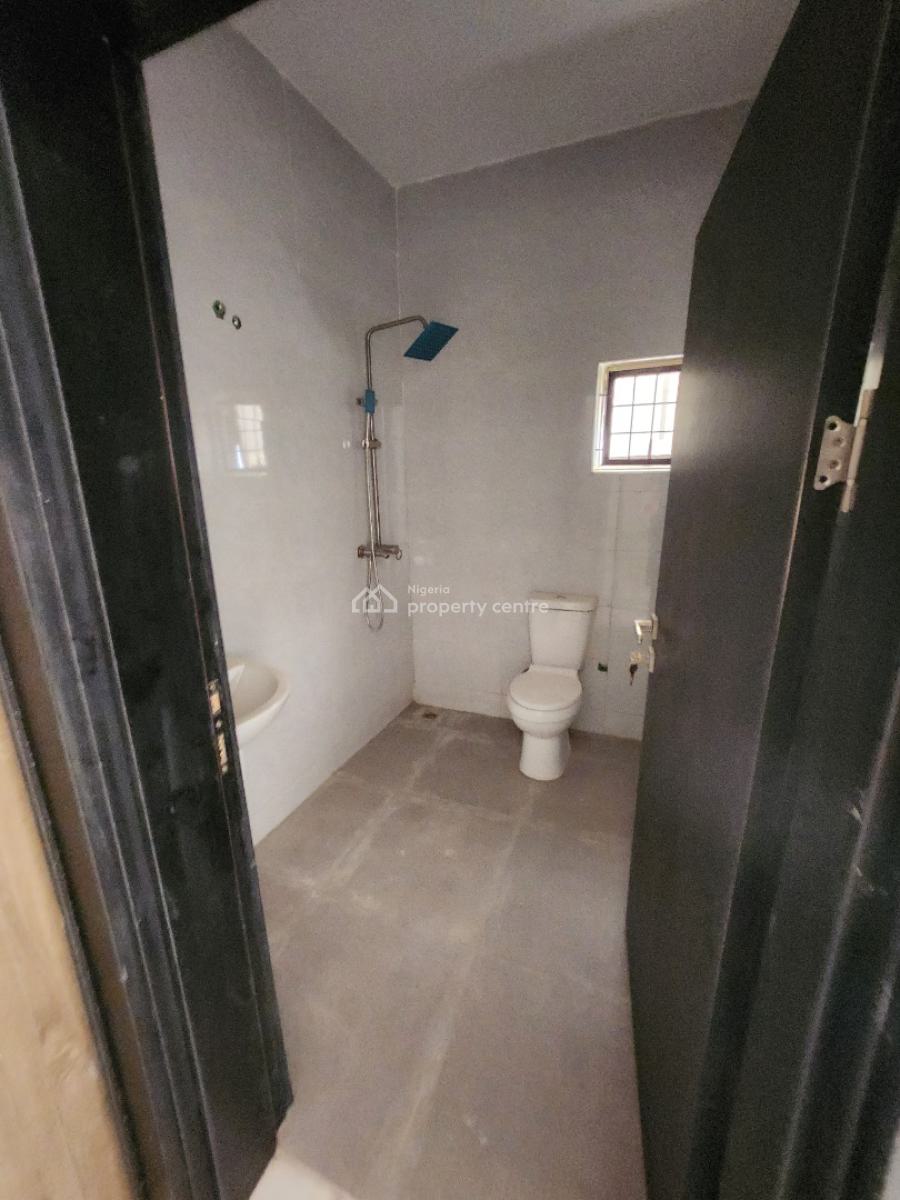 4 Bedroom Duplex in a Tarred Estate in Lugbe, Lugbe District, Abuja, Detached Duplex for Rent