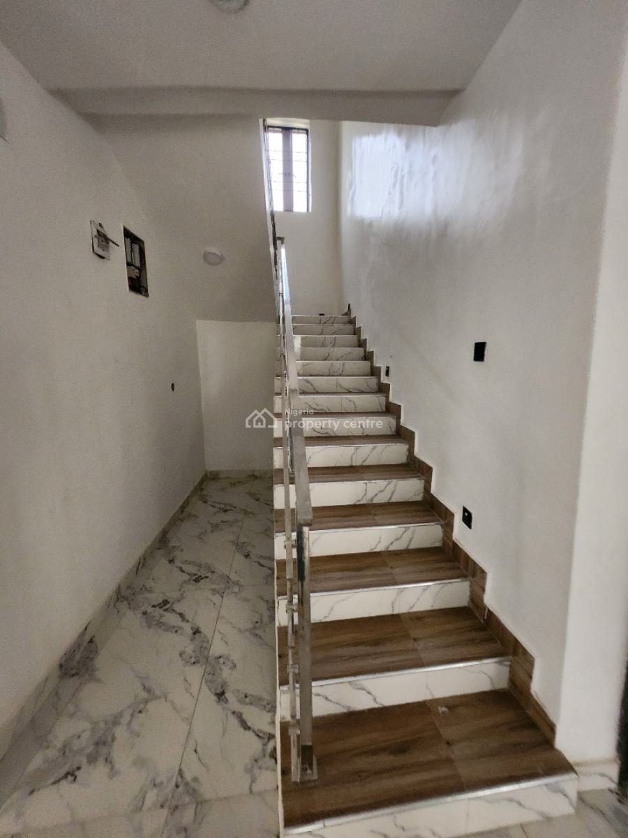 4 Bedroom Duplex in a Tarred Estate in Lugbe, Lugbe District, Abuja, Detached Duplex for Rent