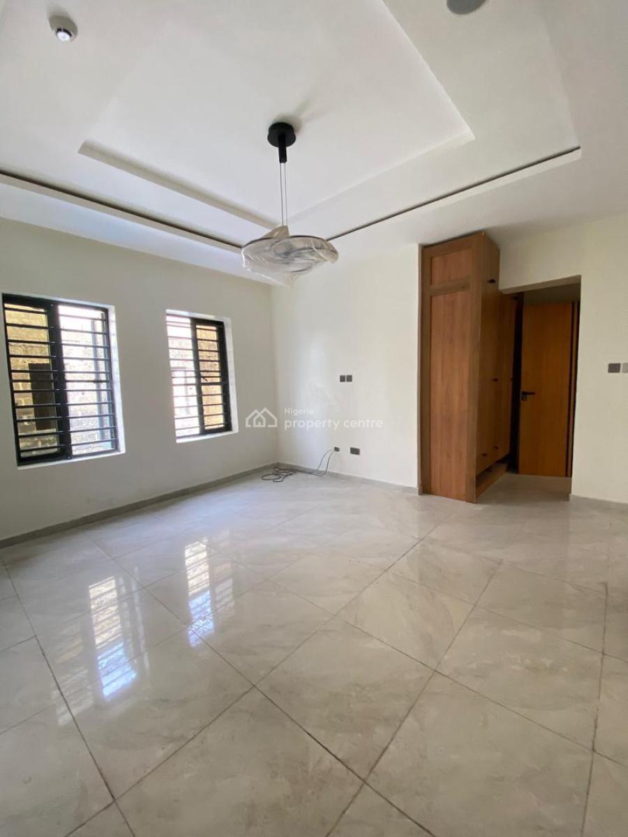 Capacious 3 Bedroom Serviced Apartment., Lekki, Lagos, House for Sale