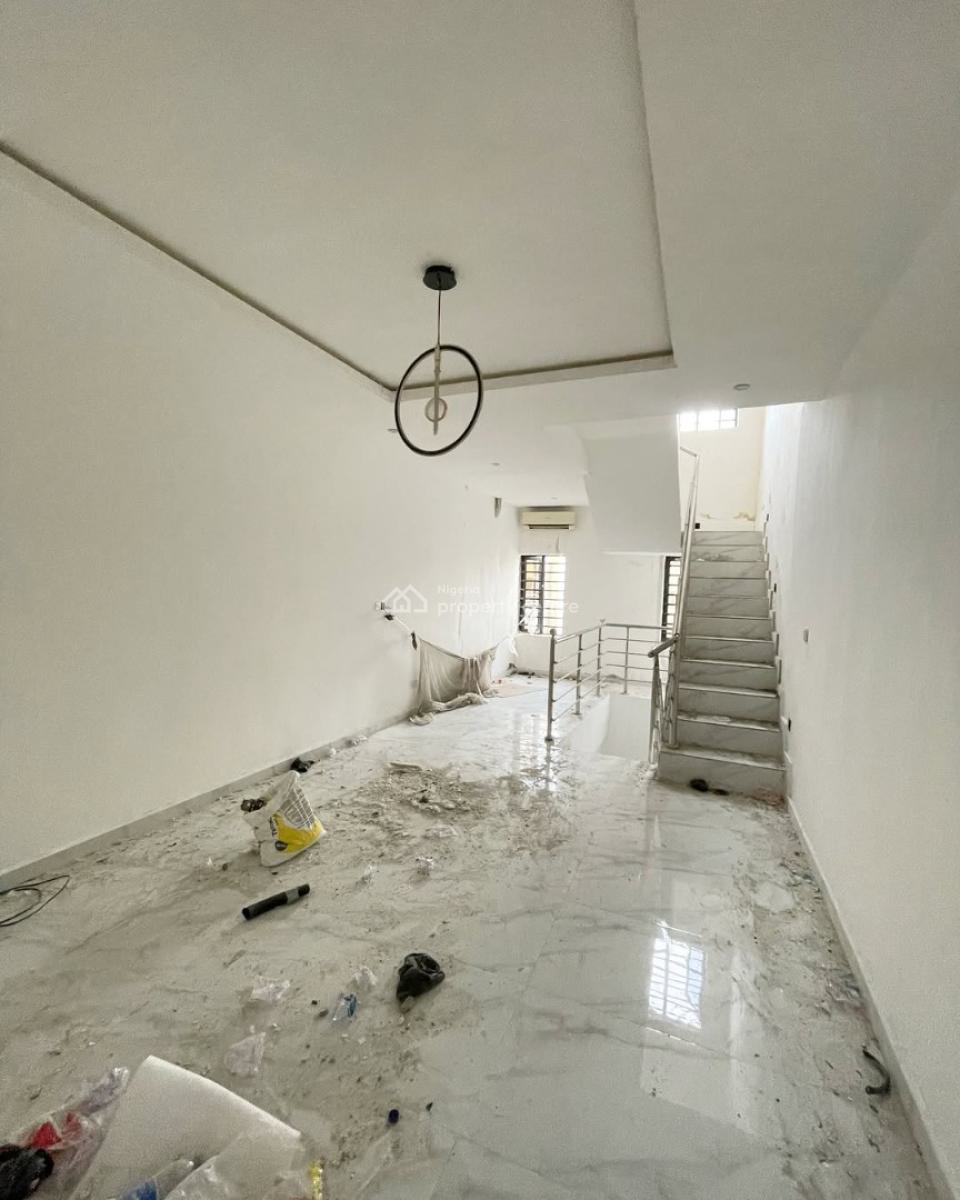 Spacious 2 Bedroom Terrace Available, Lekki, Lekki Phase 1, Lekki, Lagos, Terraced Duplex for Rent