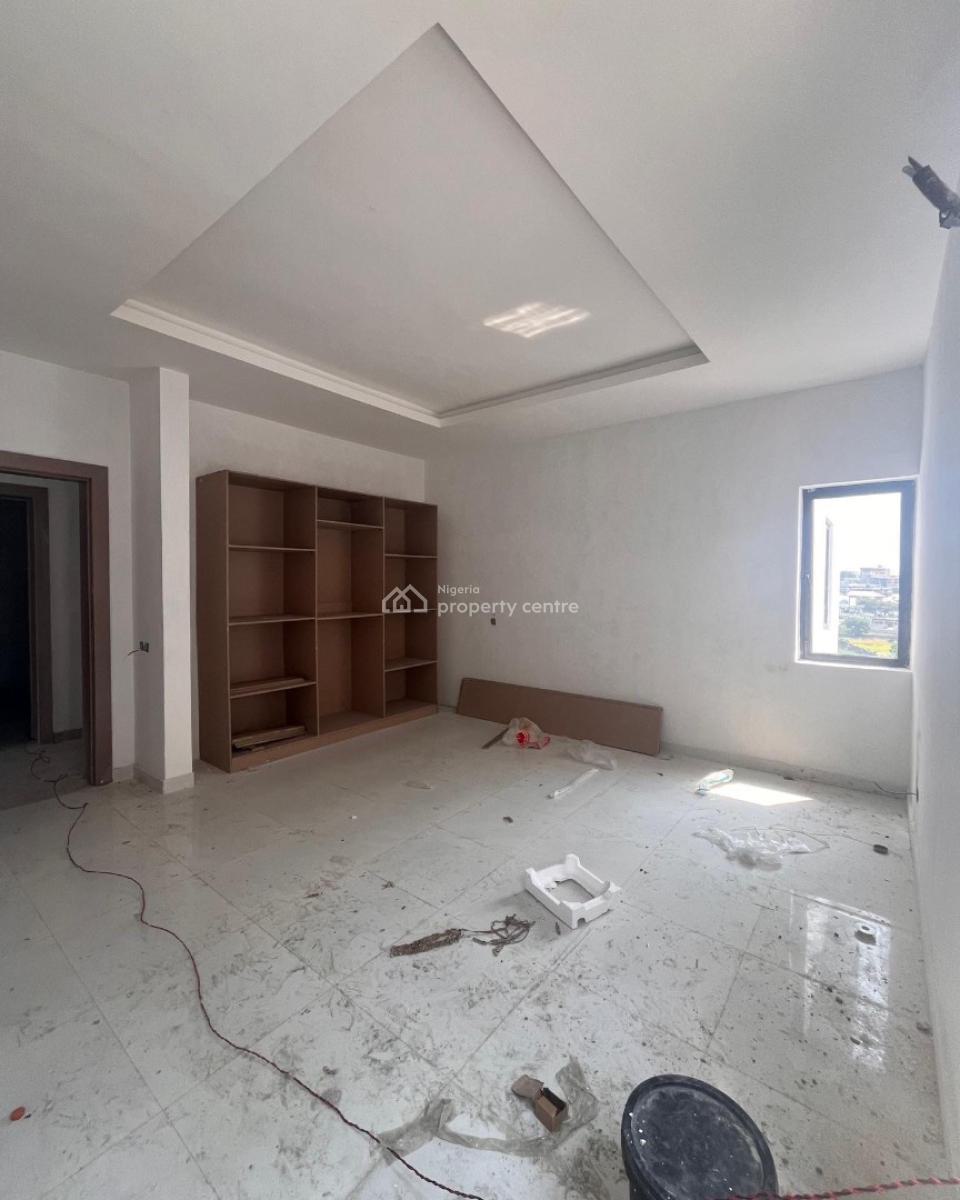 Lovely 2 Bedroom Apartment, Lekki Phase 1, Lekki Phase 1, Lekki, Lagos, Block of Flats for Sale