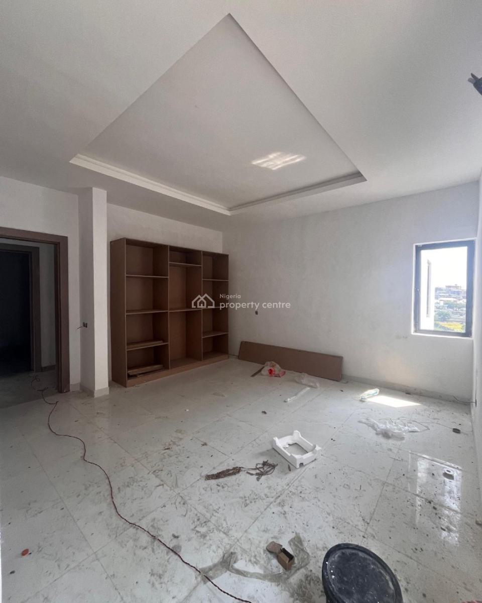 Lovely 2 Bedroom Apartment, Lekki Phase 1, Lekki Phase 1, Lekki, Lagos, Block of Flats for Sale