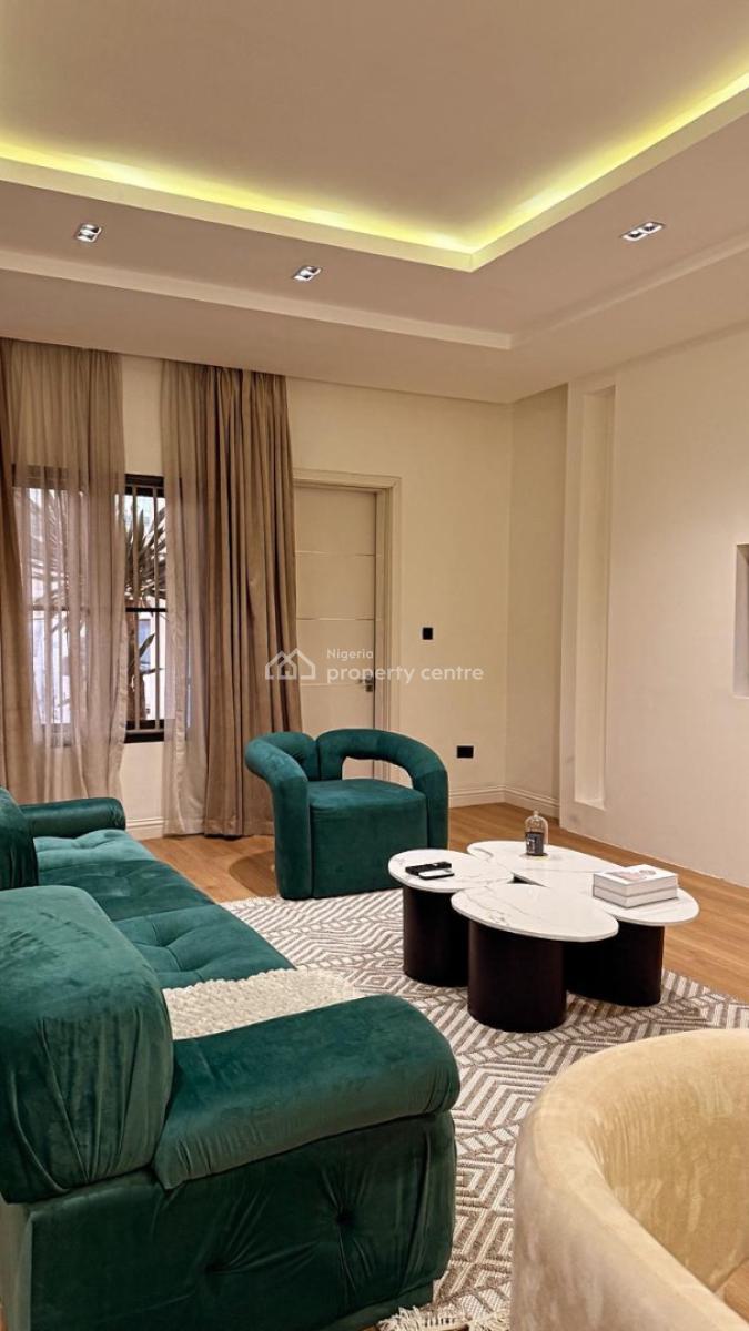 Lovely 3 Bedrooms Apartment, Phase 1, Lekki, Lagos, Flat / Apartment Short Let