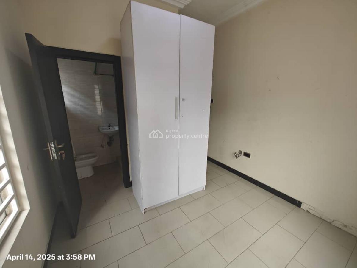 2 Bedroom Flat, Close to The Road Osapa London Lekki Lagos, Osapa, Lekki, Lagos, Flat / Apartment for Rent