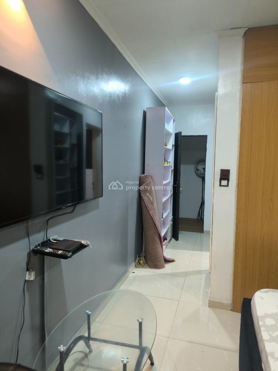 Luxury and Fully Furnished Single Bedroom Apartment Upstairs Serviced, No 11 Kuku Anjones Street Lekki Phase One, Lekki Phase 1, Lekki, Lagos, Self Contain (single Rooms) for Rent