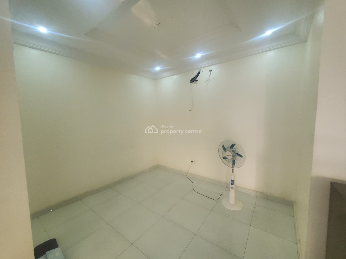 Spacious 3 Bedroom Apartment, Whitesands Estate, Ologolo, Lekki, Lagos, Block of Flats for Sale