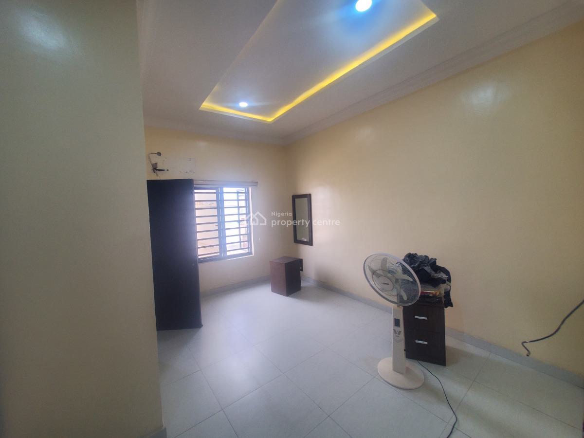 Spacious 3 Bedroom Apartment, Whitesands Estate, Ologolo, Lekki, Lagos, Block of Flats for Sale