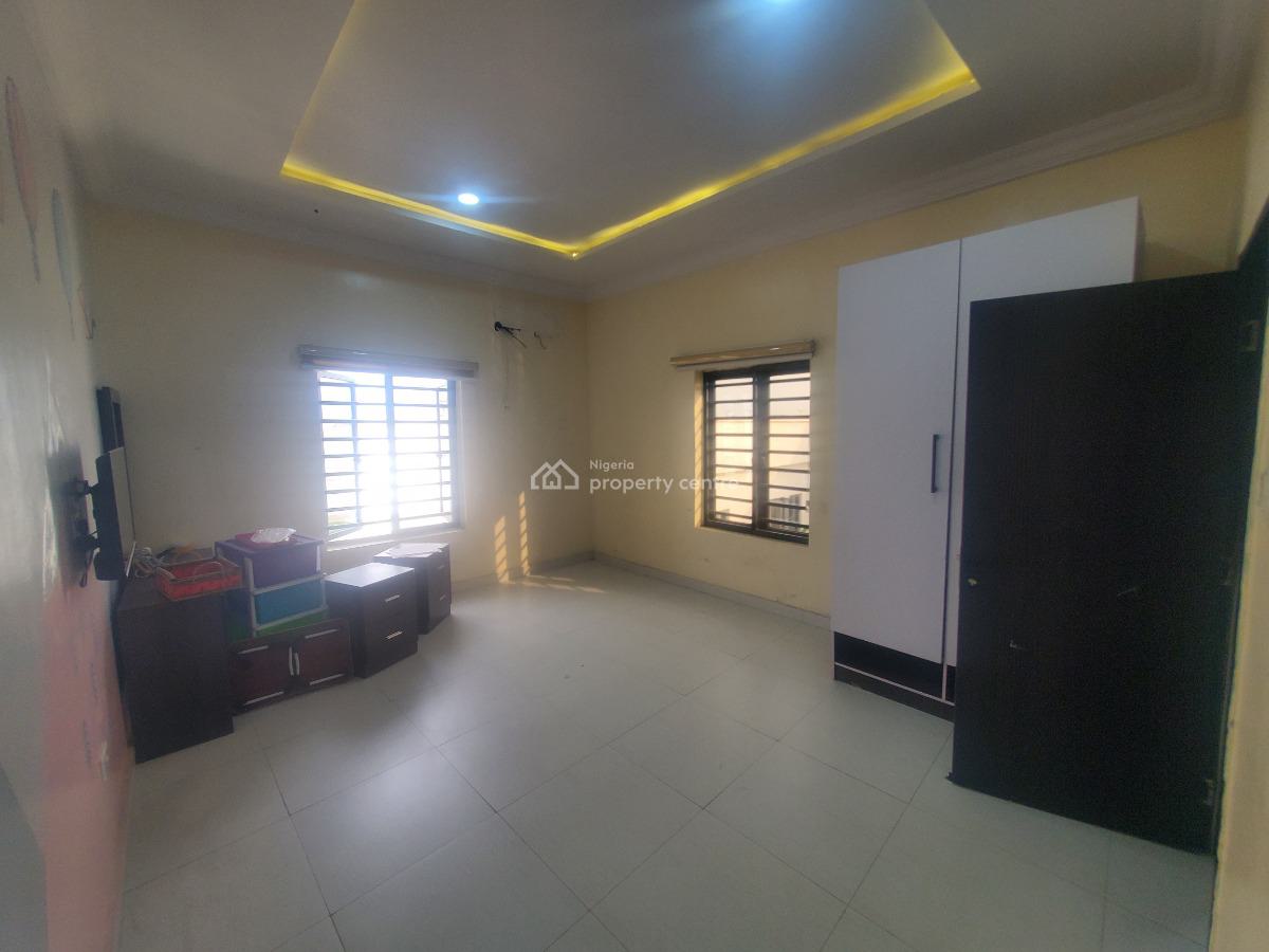 Spacious 3 Bedroom Apartment, Whitesands Estate, Ologolo, Lekki, Lagos, Block of Flats for Sale