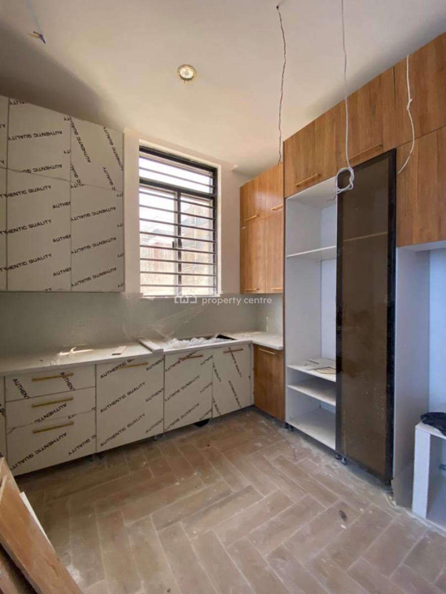 Luxury 3bedroom Apartment, Lekki Phase 1, Lekki, Lagos, Flat / Apartment for Sale