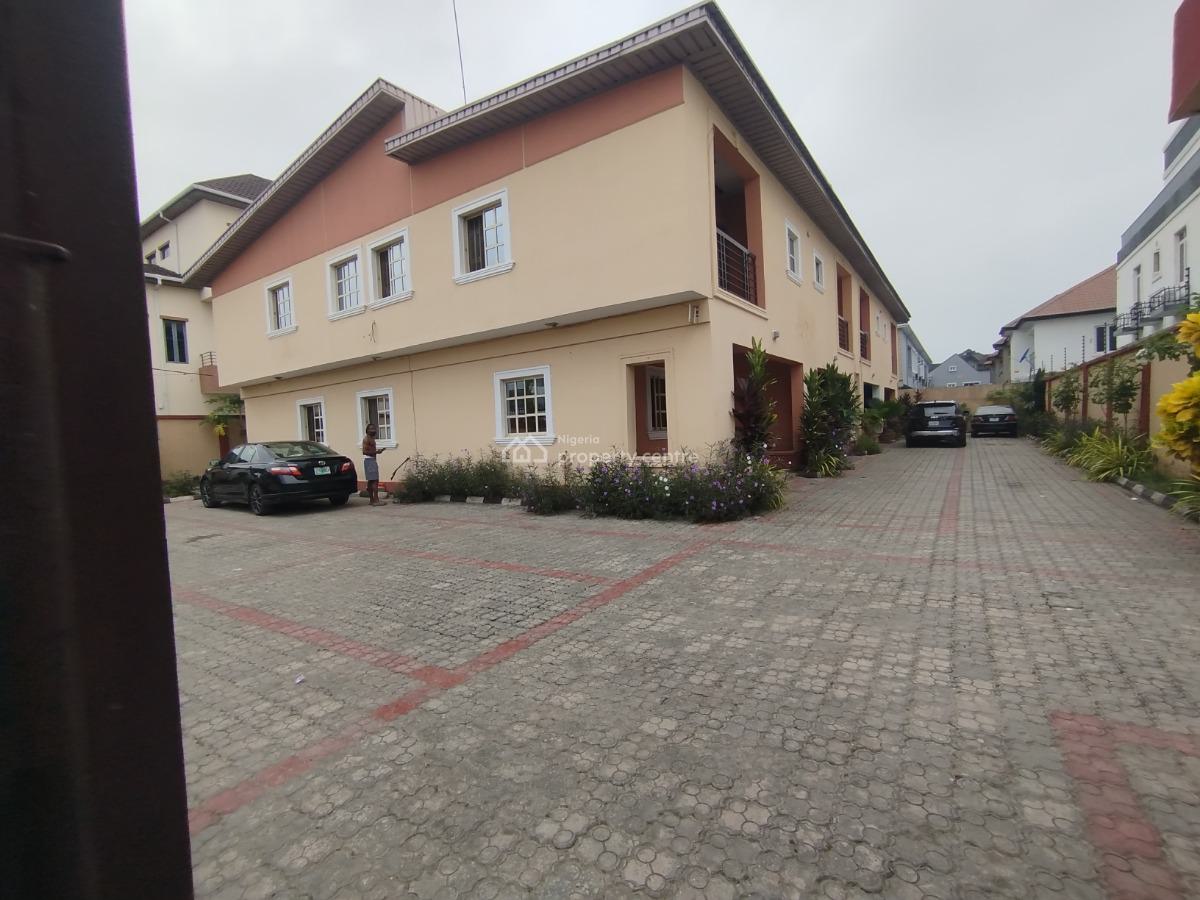 Well Maintained 4 Bedroom Terrace House with Bq, Off Hakeem Dickson Street, Lekki Phase 1, Lekki, Lagos, Terraced Duplex for Rent