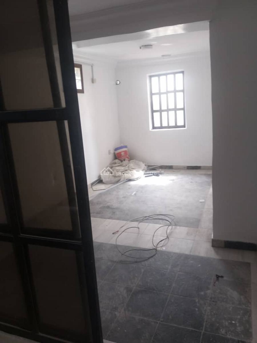 a Mini Duplex with 3 Rooms & 3 Toilets in a Serene Part of Lekki Ph 1, Lekki Phase 1, Lekki, Lagos, Office Space for Rent