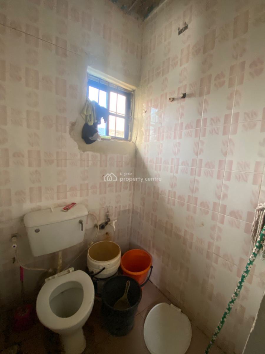 an Executive One Bedroom Flat, Peace Land Estate Ogombo Off Abraham Adesanya,ajah, Lekki, Lagos, Mini Flat (room and Parlour) for Rent