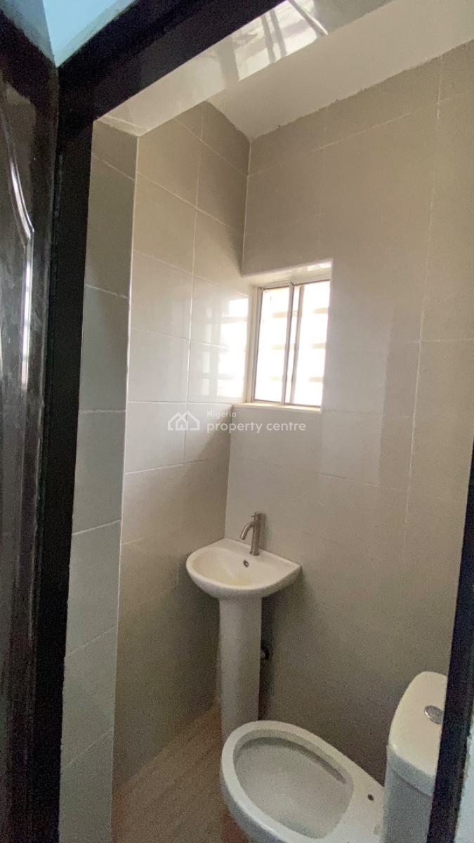 Neatly Built 3 Bedroom Flat  Jahi Gilmore, Jahi Gilmore, Jahi, Abuja, Flat / Apartment for Sale