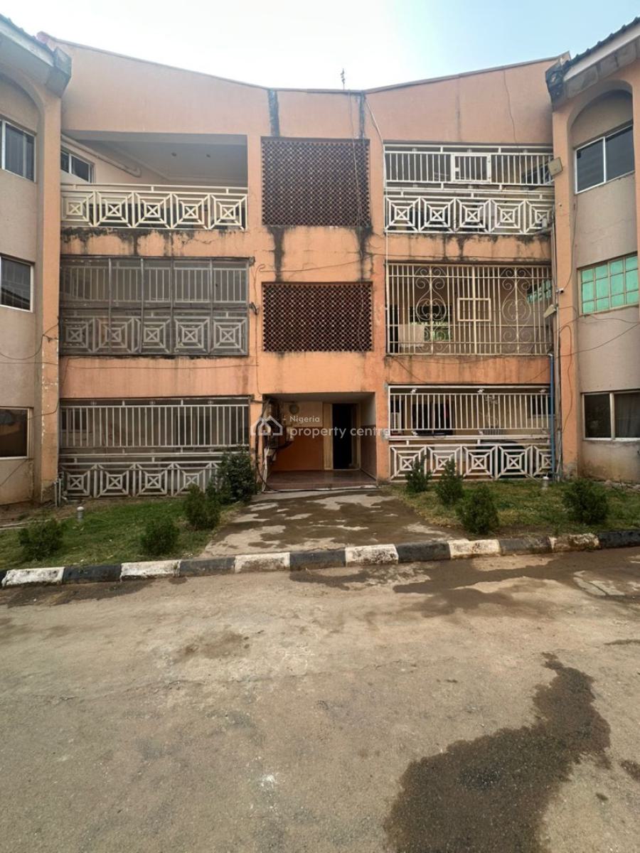 Decent 3 Bedroom Spacious Apartment with Bq, 2nd Floor, Wuse 2, Abuja, Flat / Apartment for Rent