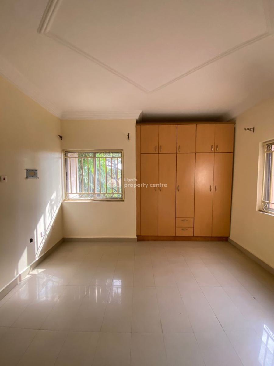 Decent 3 Bedroom Spacious Apartment with Bq, 2nd Floor, Wuse 2, Abuja, Flat / Apartment for Rent