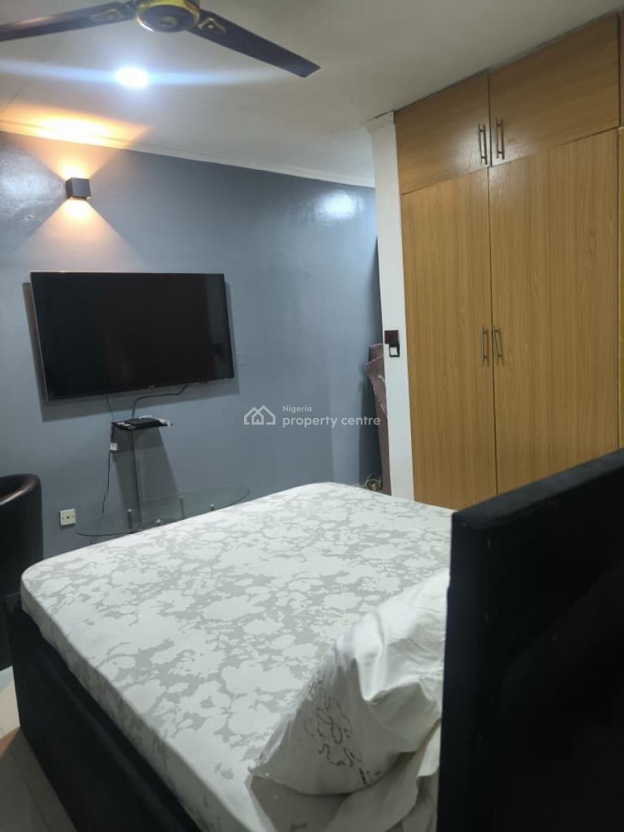 Exquisite Spacious Single Room Shared Apartment, Lekki Phase 1, Lekki, Lagos, Flat / Apartment for Rent