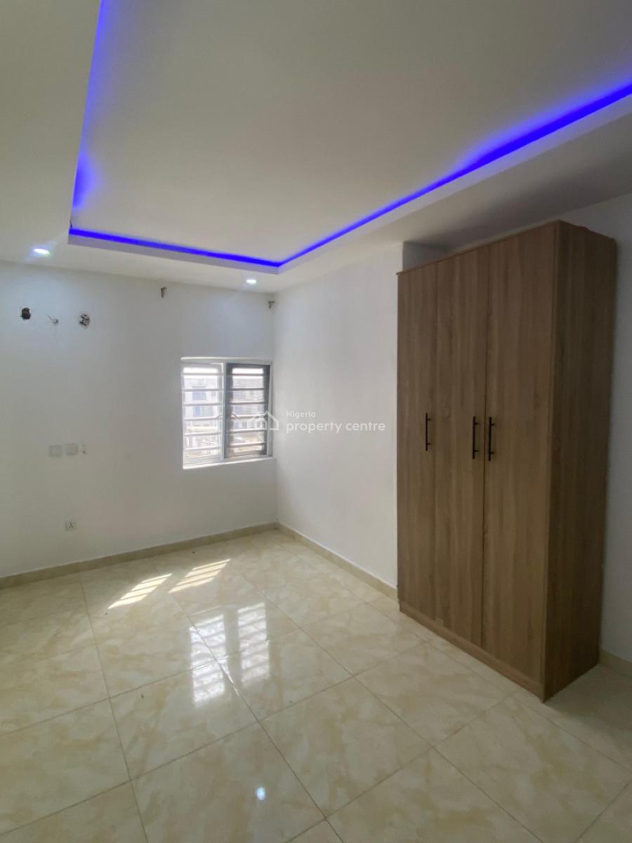 Lovely 3bedroom Flat on The Second Floor Along a Tarred Road, Jahi, Abuja, Flat / Apartment for Rent